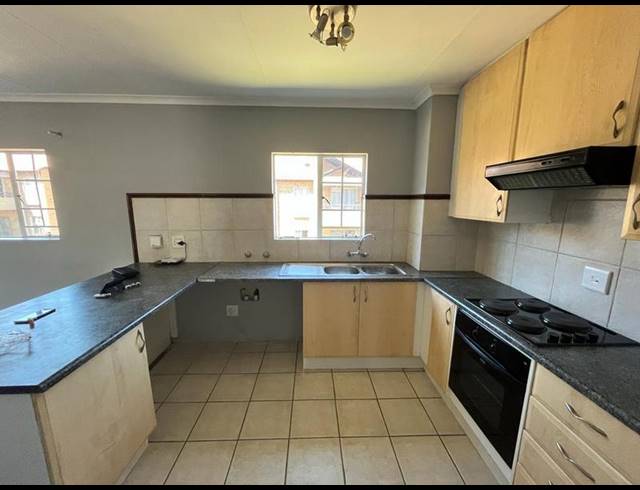 2 BEDROOM PROPERTY TO RENT IN OLYMPUS AH